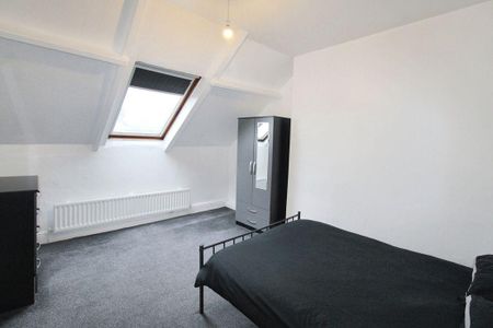 4 bed maisonette to rent in NE6 - Photo 5