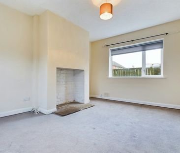 Terraced House to rent on - Photo 5