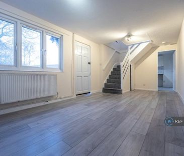 2 bedroom end of terrace house to rent - Photo 3