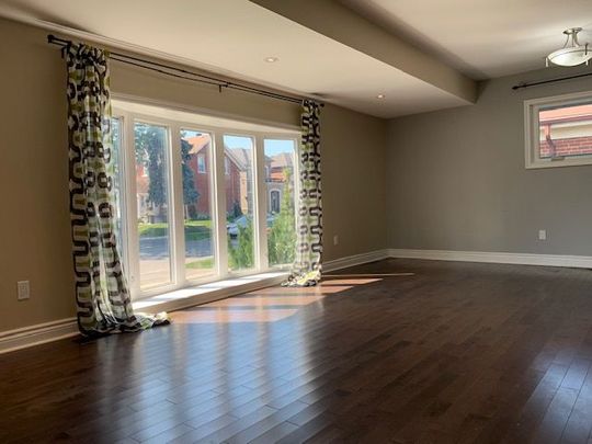 For Lease - 40 Kecala Road, Toronto, Ontario - Photo 1