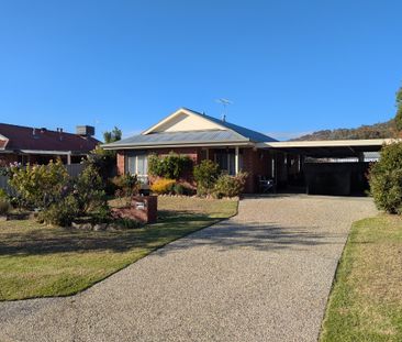 2 Thomas Place, Wodonga VIC 3690 - House For Rent | Domain - Photo 4