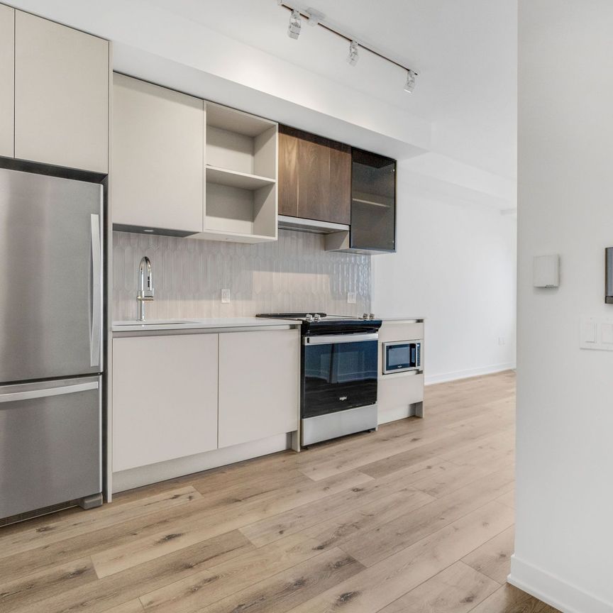 For Lease - 395 Dundas Street Unit# 628, Oakville, Ontario - Photo 1