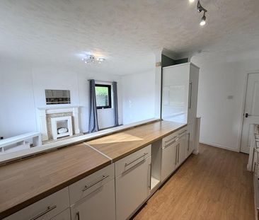 2 bedroom ground floor flat to rent - Photo 5