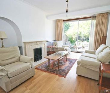 3 bedroom property to rent in Kingston Upon Thames - Photo 3