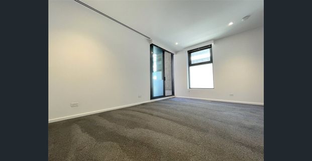 Stunning One Bedder in the Heart of Southbank! - Photo 1