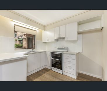 2/24 Bimbadeen Avenue, Miranda, NSW 2228 - Photo 3