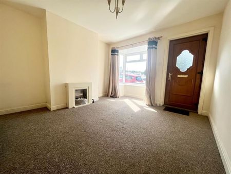 Whitwell Crescent, Stocksbridge, Sheffield, S36 1GD - Photo 4