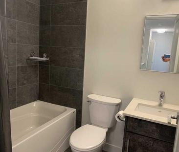 3 Bedroom 2.5 Bath – Downtown - Photo 2