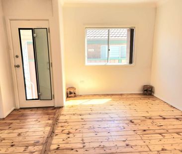FULLY RENOVATED 3 BEDROOM HOME IN GREAT LOCATION - Photo 2