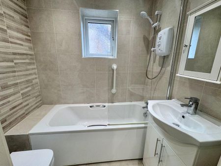 2 bedroom apartment to rent - Photo 5
