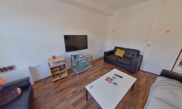 5 bedroom apartment to rent - Photo 1