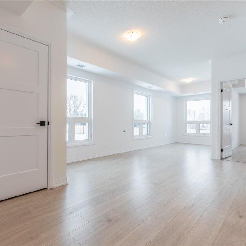 For Lease - 15 Kneeshaw Drive Unit# 302, Barrie, Ontario - Photo 1