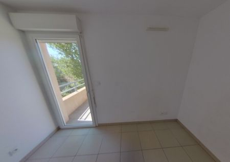 Location Appartement 2 pièces 48m² SORGUES 84700 - Photo 4