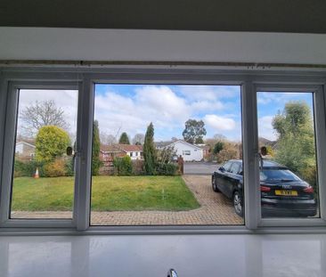 3 bedroom detached bungalow to rent - Photo 6