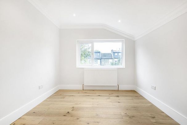 3 bedroom terraced house to rent - Photo 1