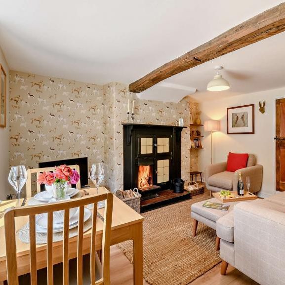 2 bedroom cottage to rent - Photo 1