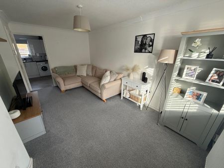 2 bedroom terraced house to rent - Photo 2