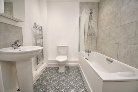 Ladybower Close, CH49 4RY, Wirral - Photo 4