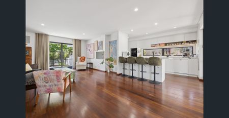 STYLISHLY RENOVATED - Photo 3