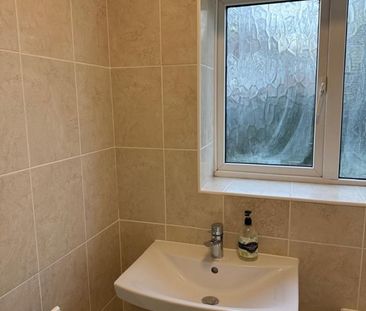 3 Bed Detached House, Cross Farm Road, B17 - Photo 4