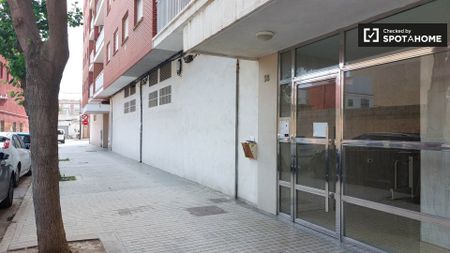 valencia, Valencian Community 46011 - Photo 5