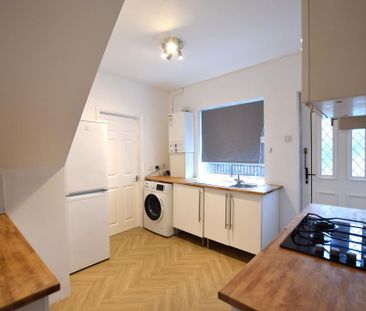 2 bedroom flat to rent - Photo 6