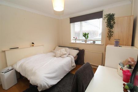 4 bedroom house to rent - Photo 4