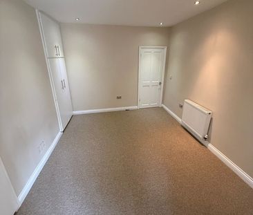 2 Bed Flat, Stackpool Road, BS3 - Photo 3
