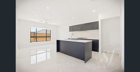 Sophisticated Brand-New Family Living - Photo 4