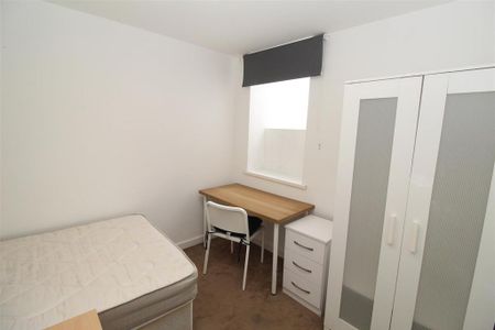 7 bedroom house to rent - Photo 3