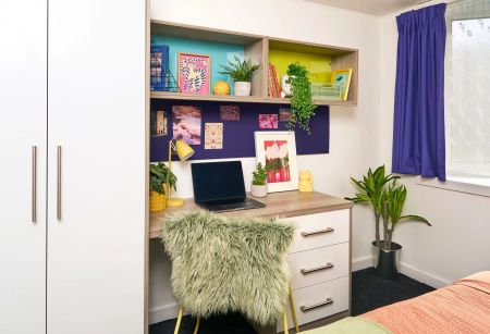 Medium Standard Double Ensuite: Three Bed Flat - Photo 4