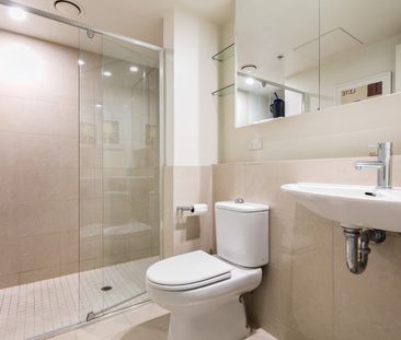 "The Hallmark" - FULLY FURNISHED - Photo 3