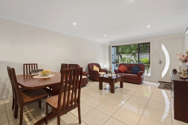 Peaceful and private with ocean breeze - Photo 1