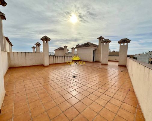 NEW 4 BEDROOM PENTHOUSE WITH SUNROOF FOR RENT IN TORREVIEJA - ALICANTE - Photo 1