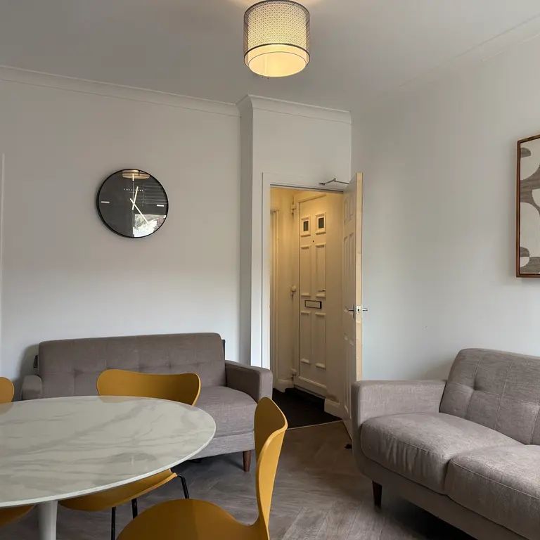 4 bedroom terraced house to rent - Photo 1