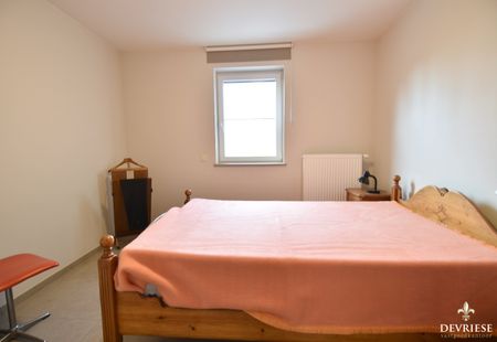 Ruim duplex appartement met terras en 3 slaapkamers in Gullegem - Photo 5