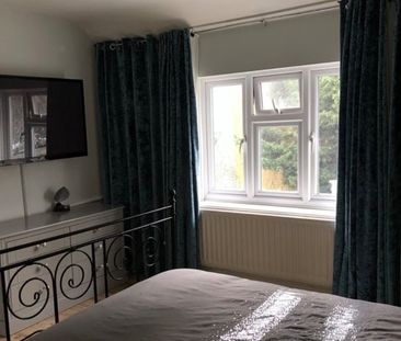 Room in a Shared House, Purneys Road, SE9 - Photo 3