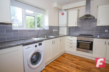 3 bedroom end of terrace house to rent - Photo 5