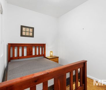 Immaculate city apartment with big terrace - Photo 6