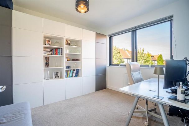 3 bedroom end of terrace house to rent - Photo 1