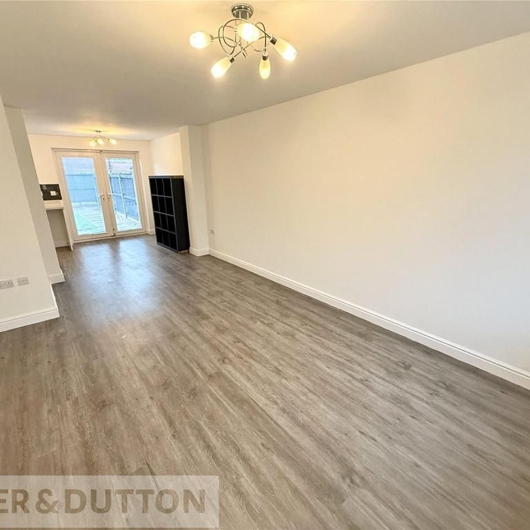 4 bedroom terraced house to rent - Photo 1