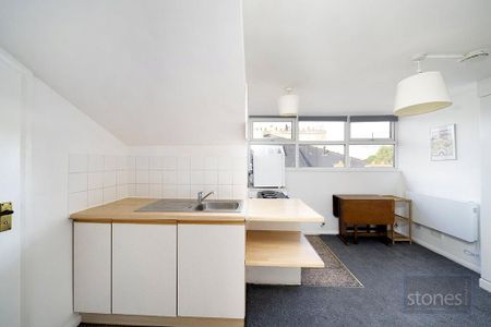 Studio to rent - Photo 4