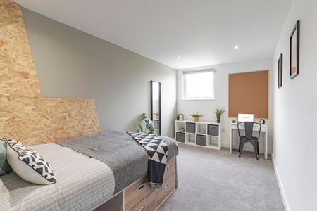 Montgomerie #22 - Photo 5