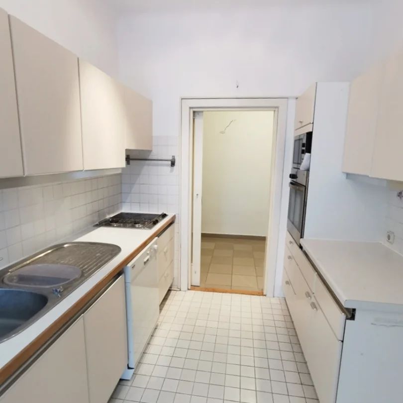 108m² 3 Zimmer Wohnung / große Loggia / 3 WG möglich - Photo 1