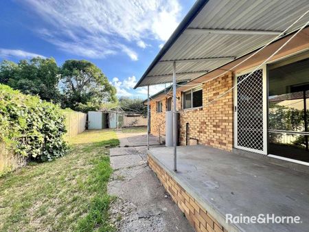 2 Dayal Street, Tamworth, NSW 2340 - Photo 2