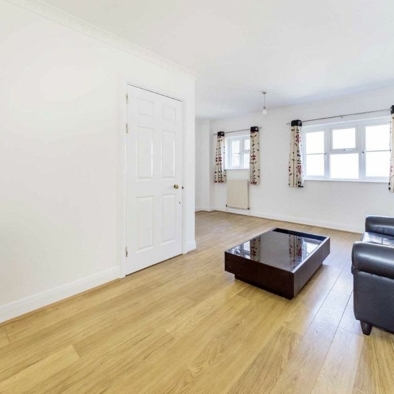 Charnwood Gardens, E14, London - Photo 1