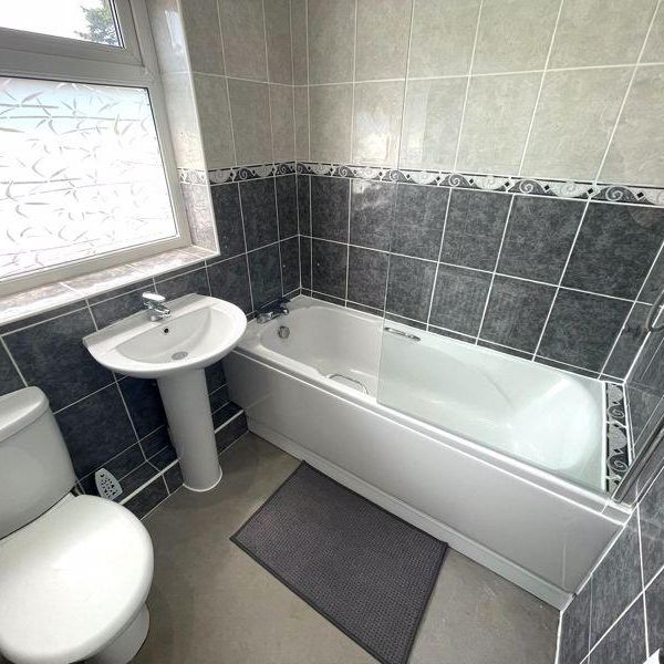 3 bedroom property to rent - Photo 1