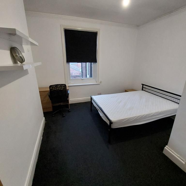 4 bedroom house share to rent - Photo 1