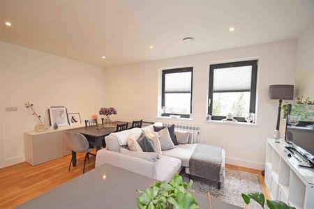 Old Lodge Place, St Margarets Road, St Margarets, TW1 - Photo 3