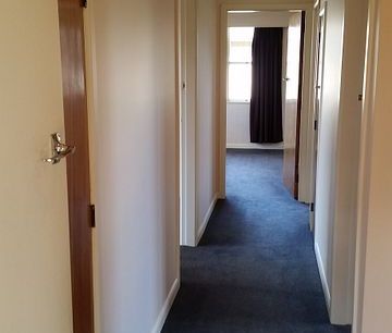 Sunny home - centrally located - Photo 4
